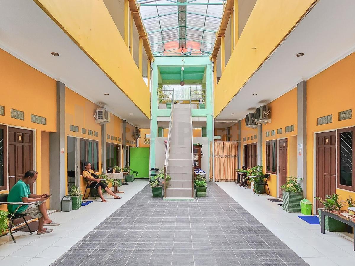 Griya Tambun Raya Redpartner Hotel Tumbangrungan Exterior photo